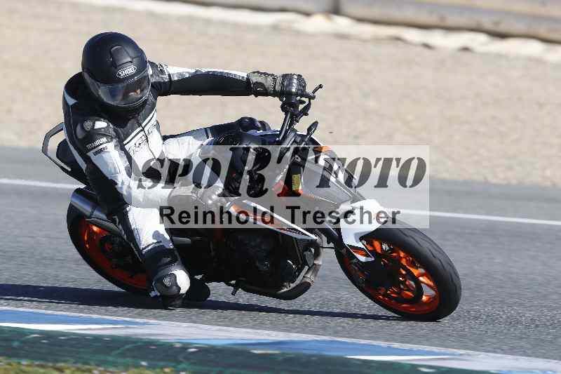 /Archiv-2024/02 29.01.-02.02.2024 Moto Center Thun Jerez/Gruppe gruen-green/2